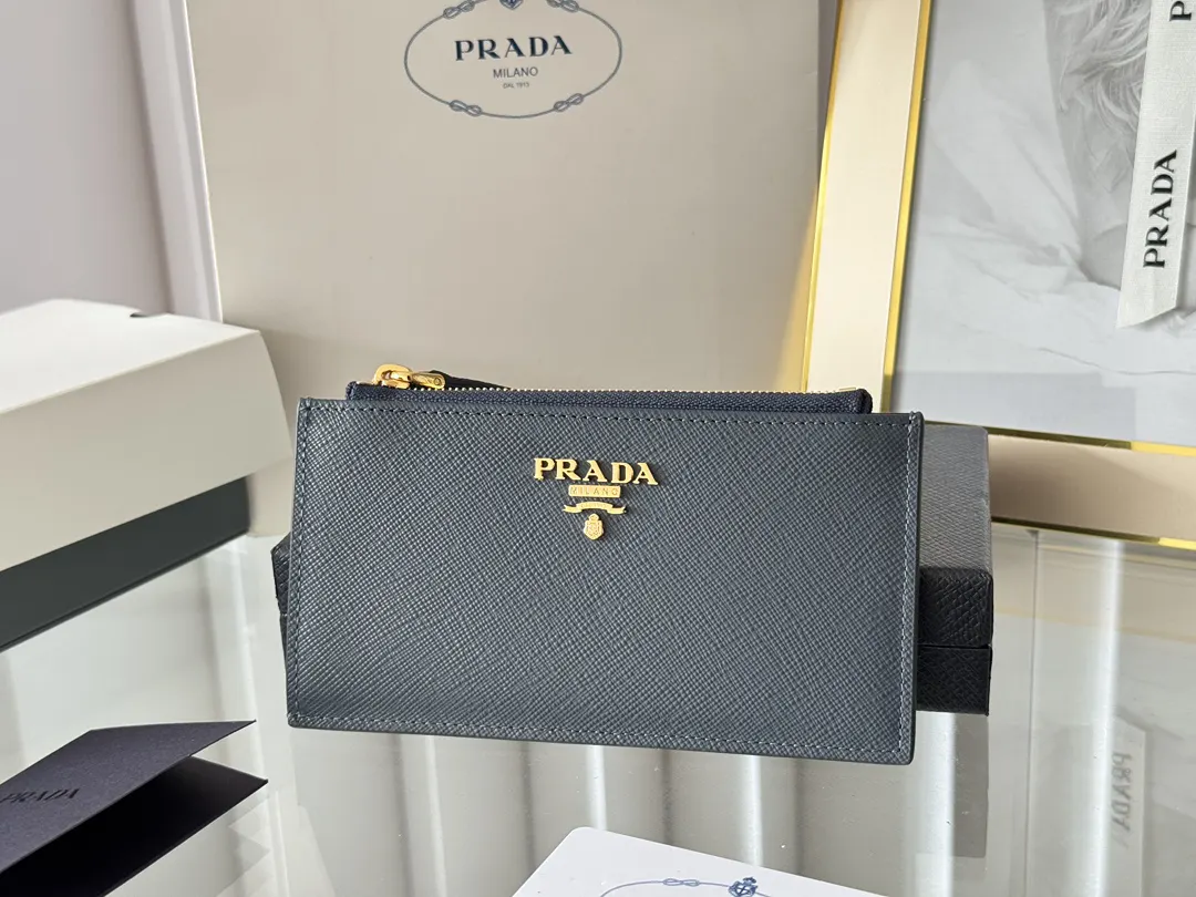Prada Saffiano 1MC079 皮革 卡包