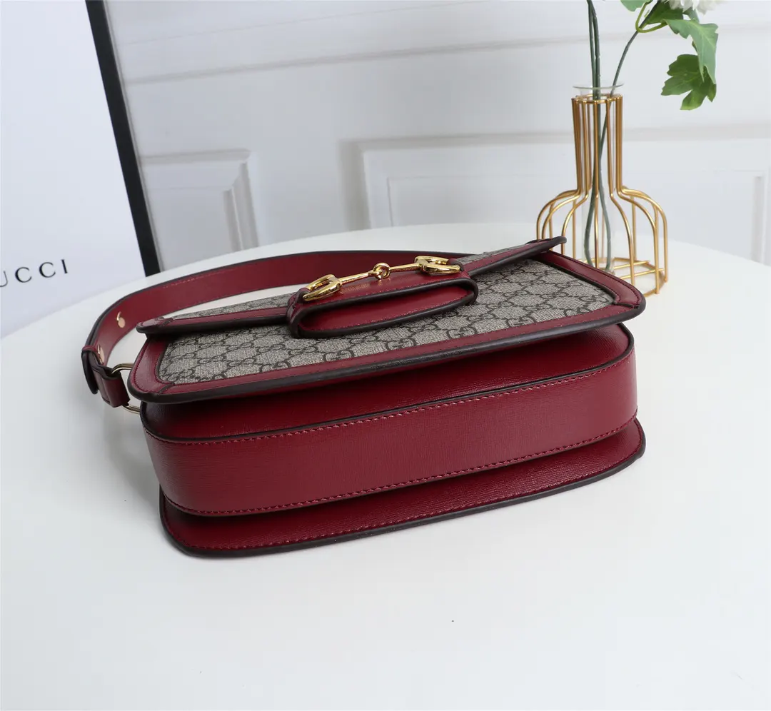 Gucci Horsebit 1955 棕色 Monogram 斜挎包