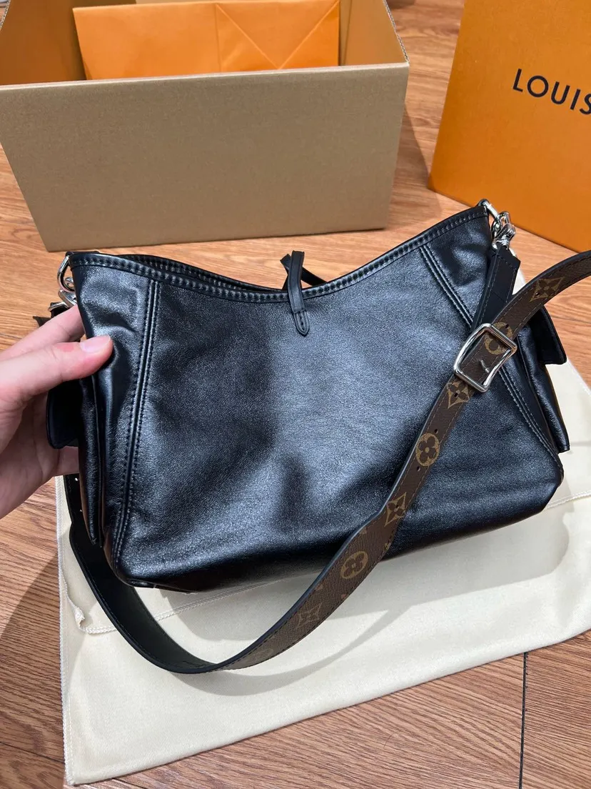 CarryAll 羊皮 水桶包 休閒水桶款