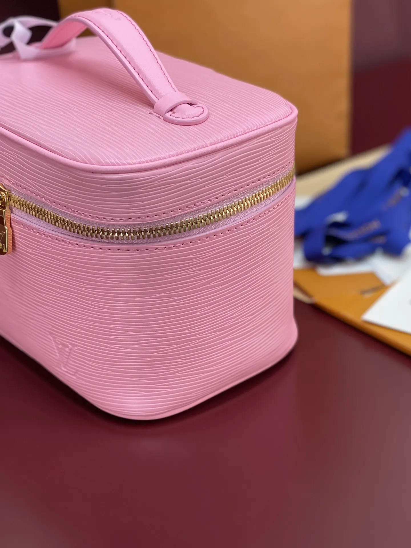 LV 粉色 皮革 批 粉色 中号 化妝包 便携收納款