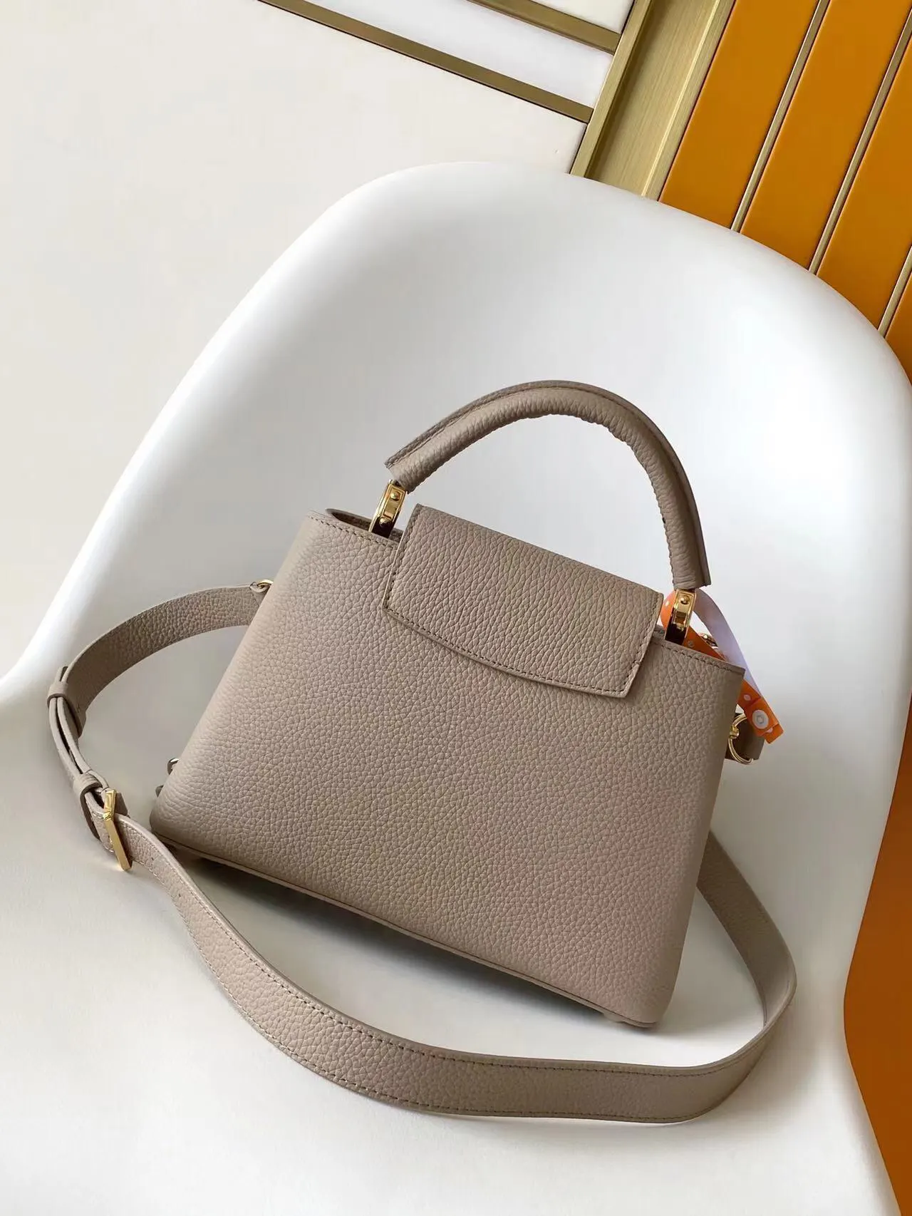 LV Capucines 黑色 米白 牛皮 链条包 精致链条款