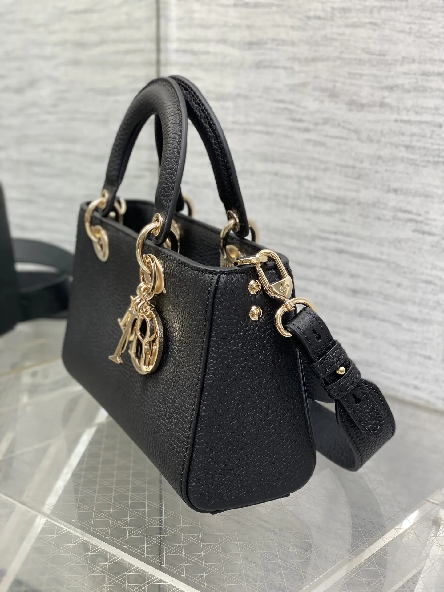 Dior 黑色 牛皮 进口 牛皮横款戴妃包 Lady 手提包 通勤手提款
