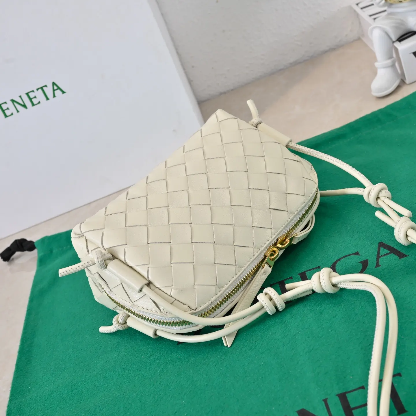Bottega Veneta 腋下包 復古腋下背款