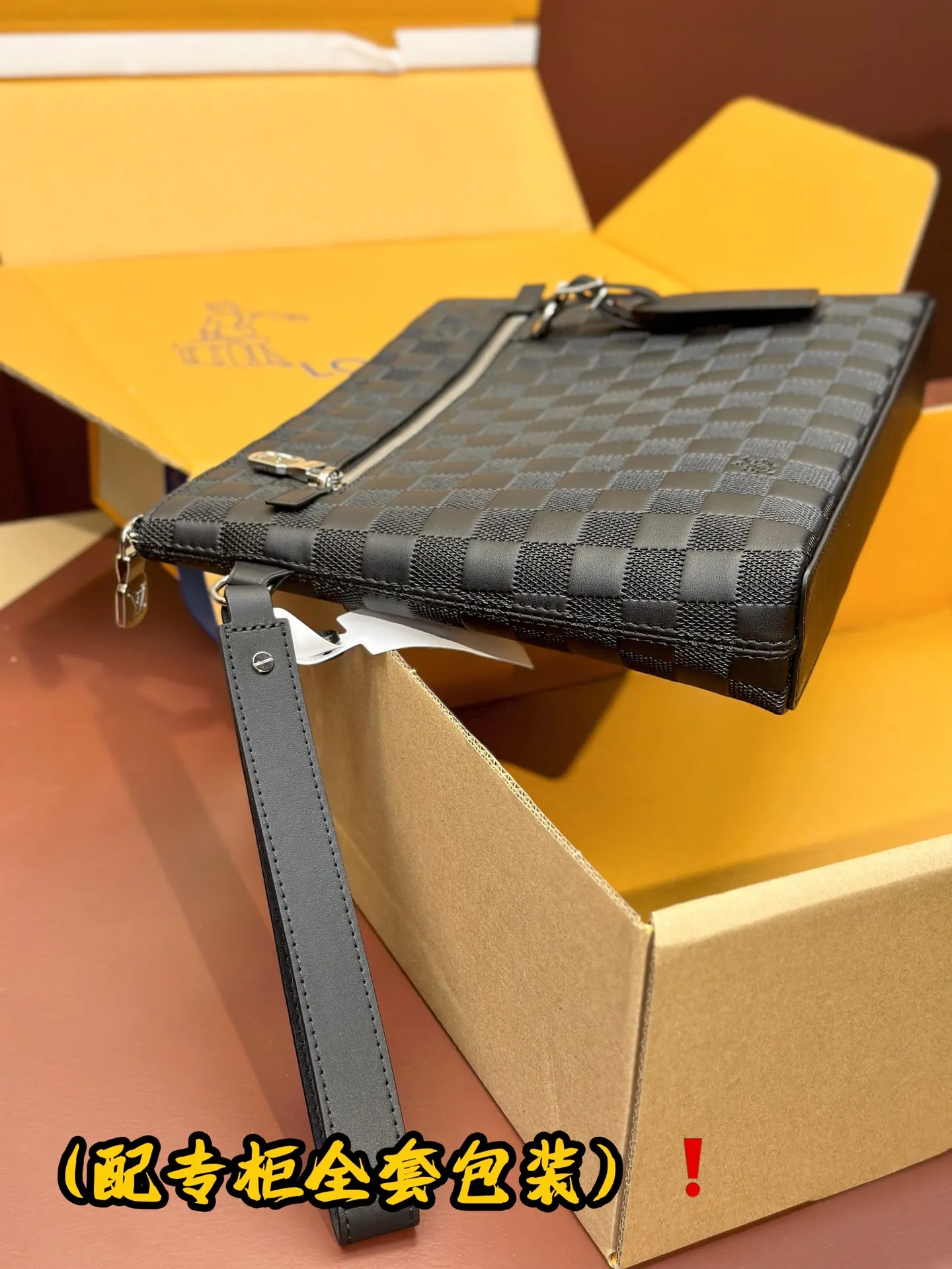 Damier 手拿包 精致手拿款