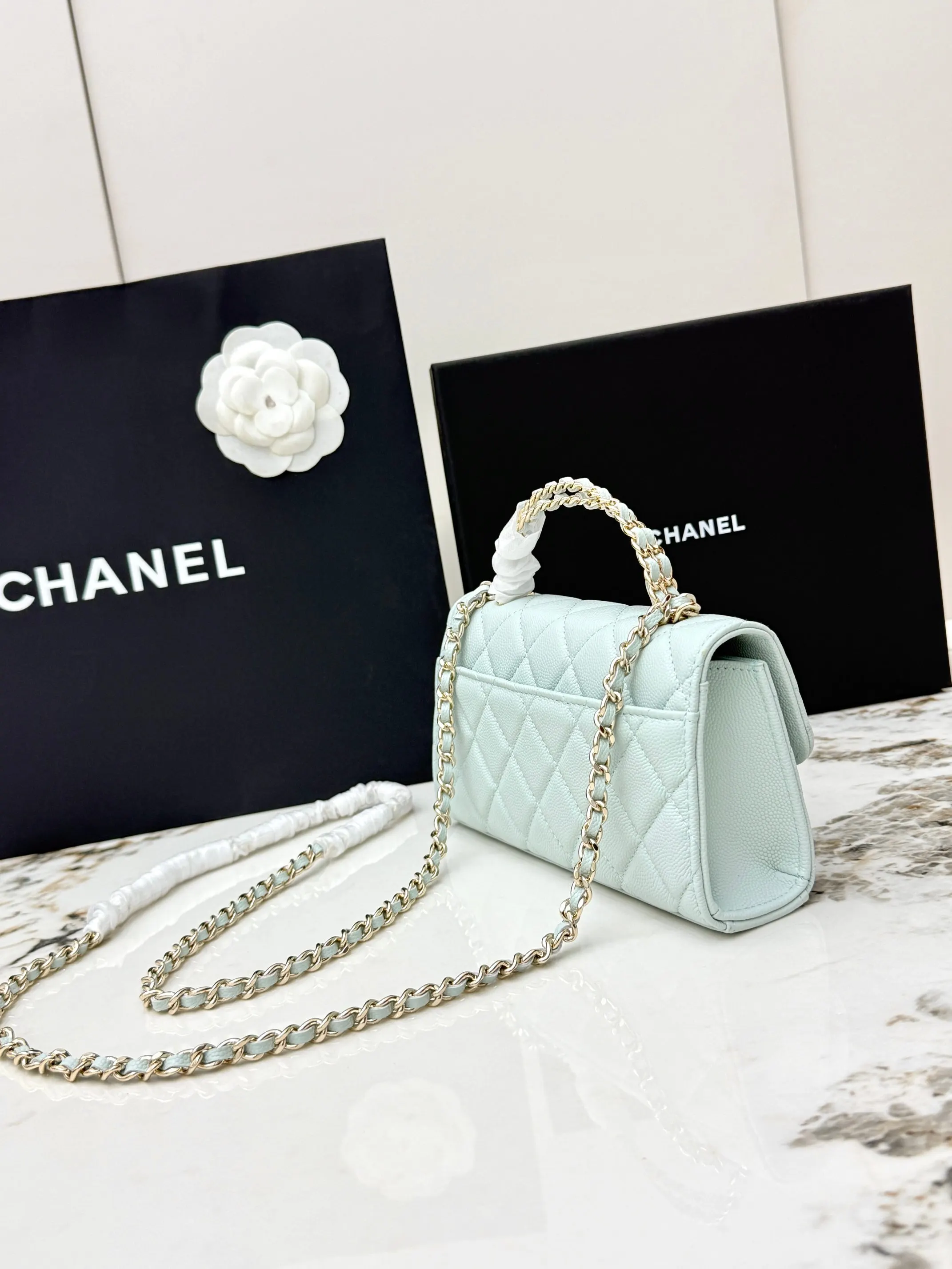 Chanel 浅蓝色牛皮Kelly手提包 金链斜挎