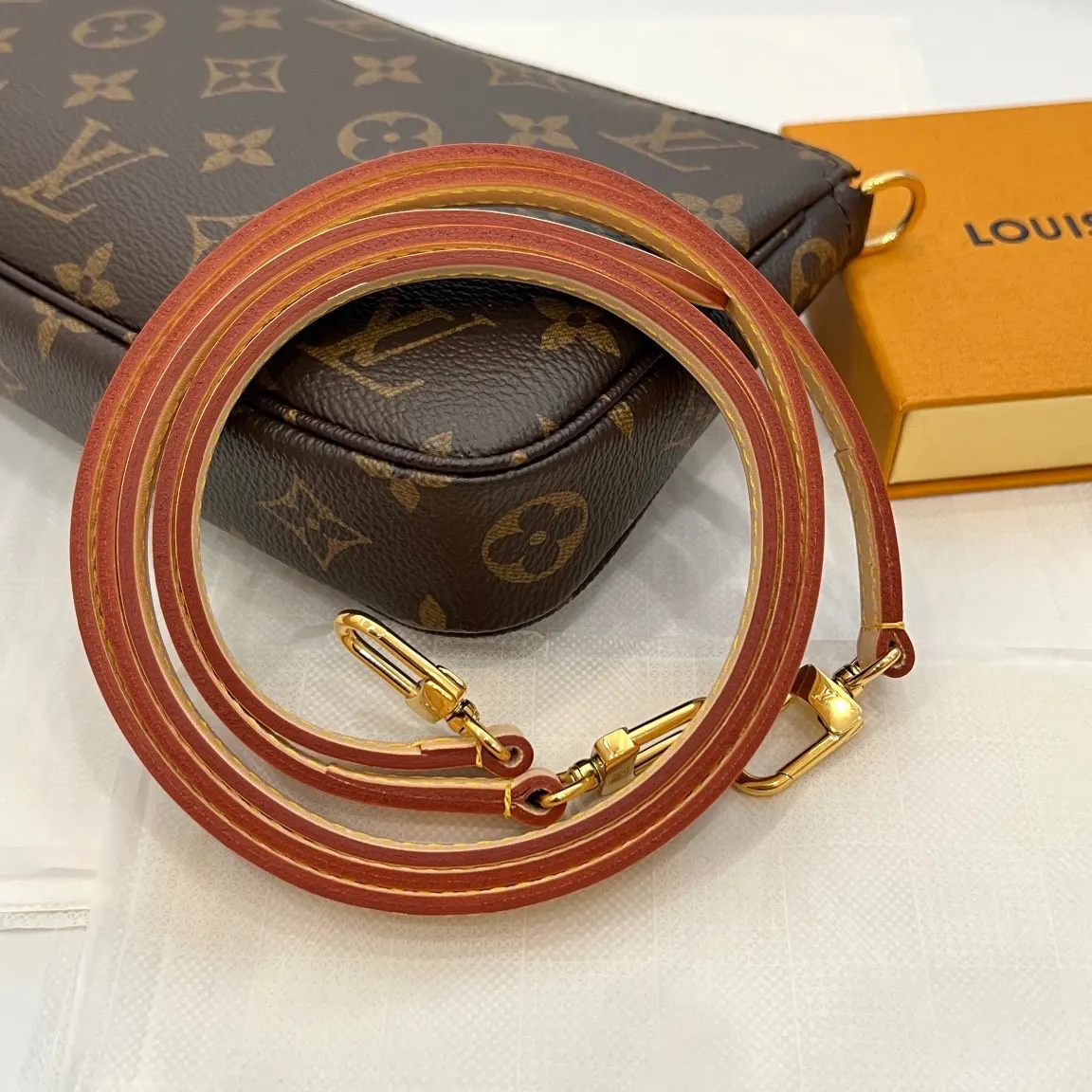 Chain Bag Leather