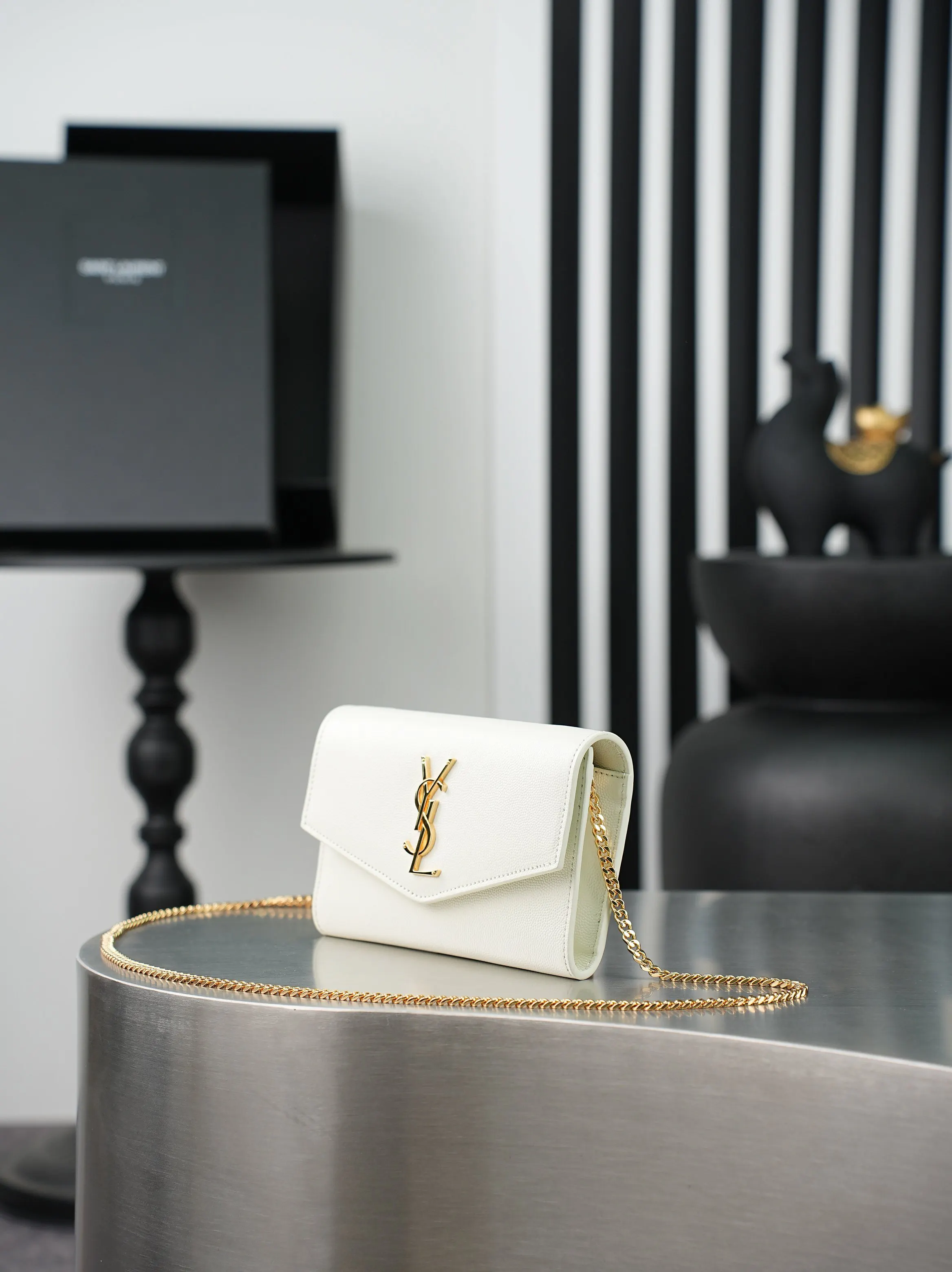 White Chain Bag Leather