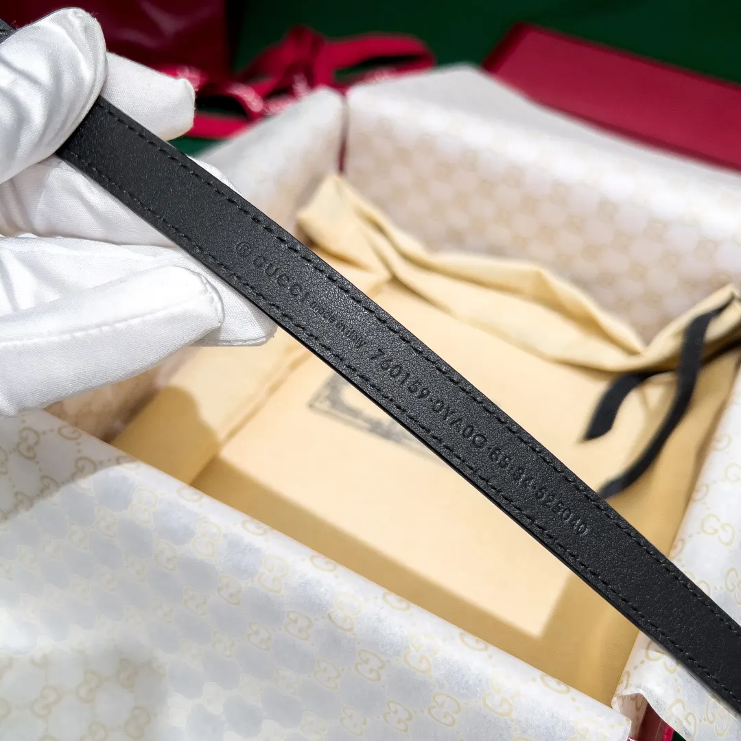Gucci 双G扣牛皮腰带