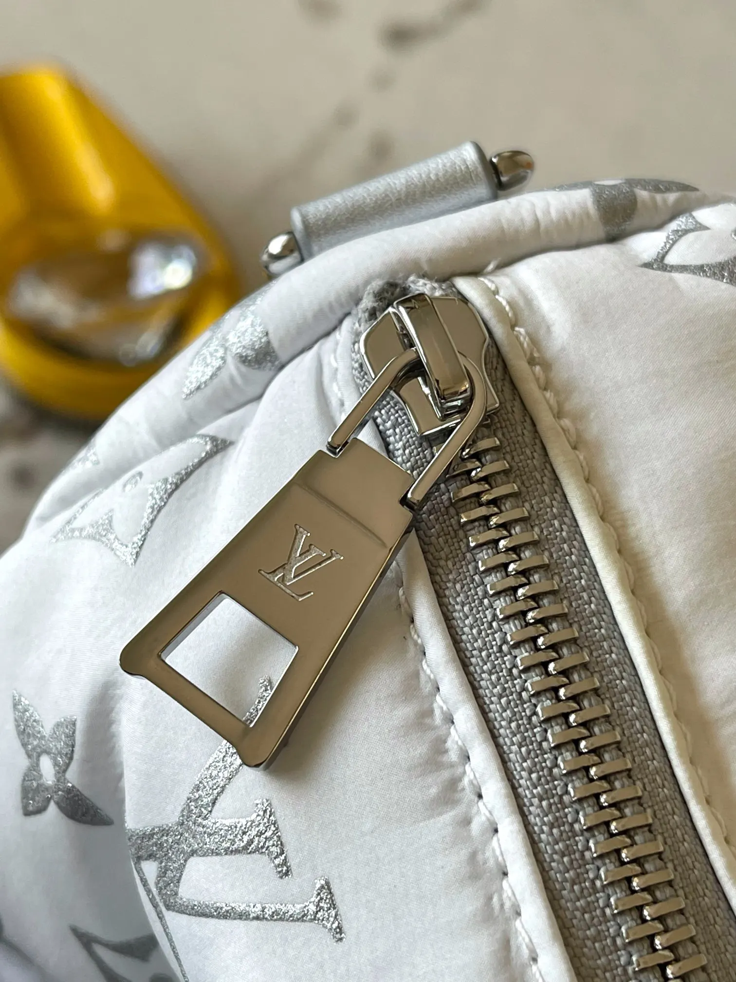 LV Speedy silver, handbag Image 6 LV Speedy silver, handbag Image 6