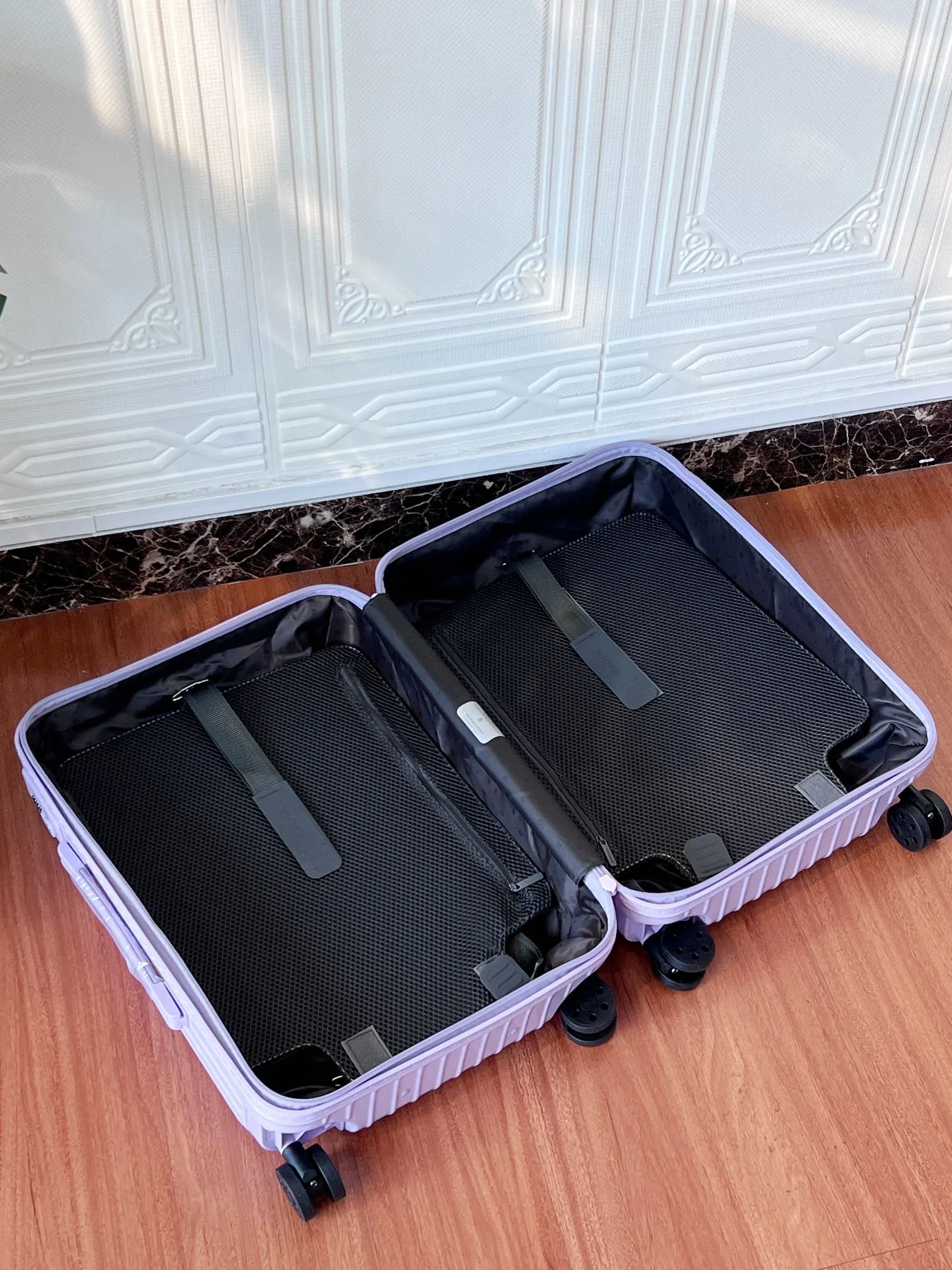黑色 白色 日默瓦rimowa拉杆箱行李箱登机箱旅行箱方胖子運動 旅行拉杆款 輕便出行款