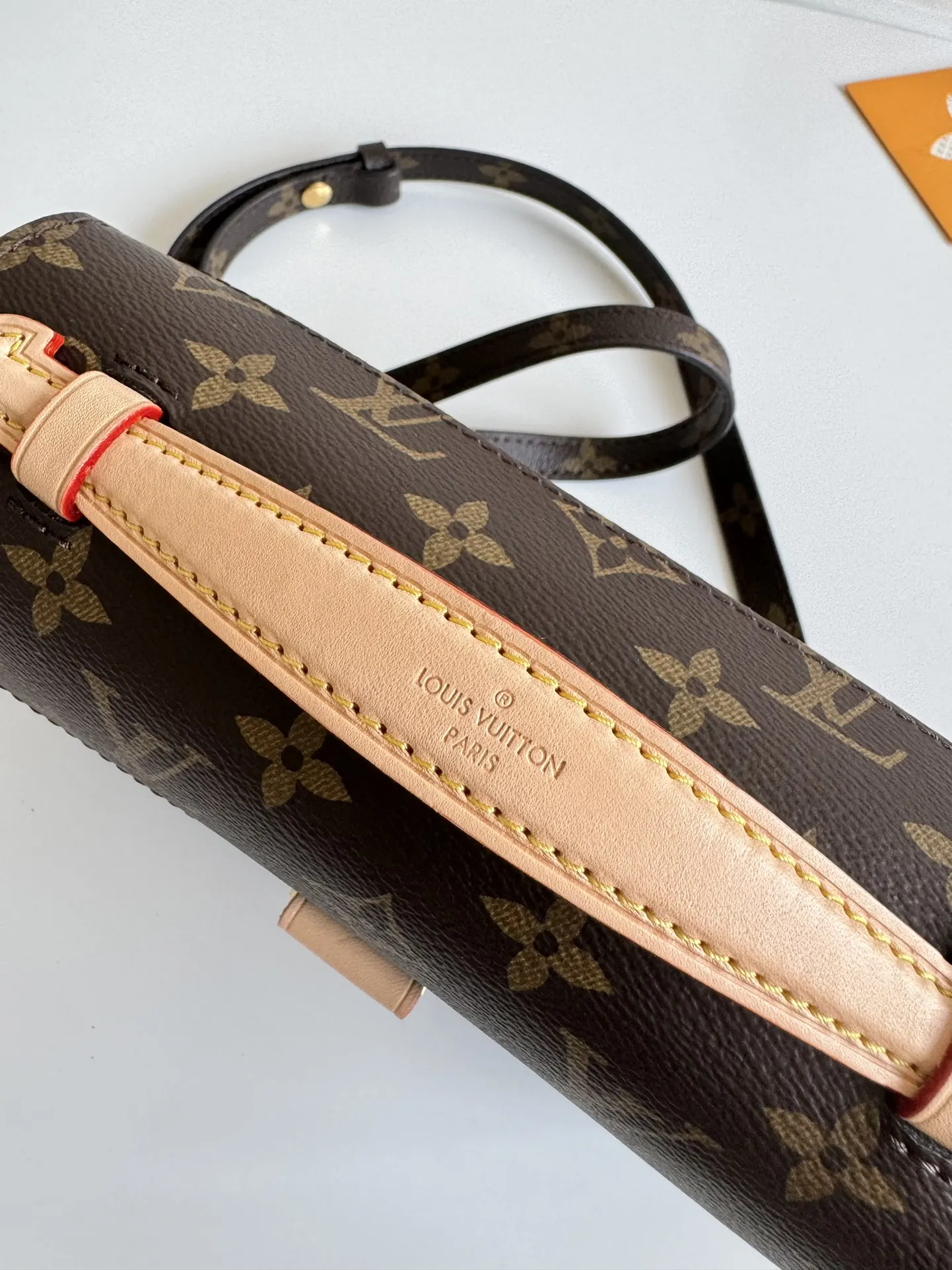 Chain Bag Leather