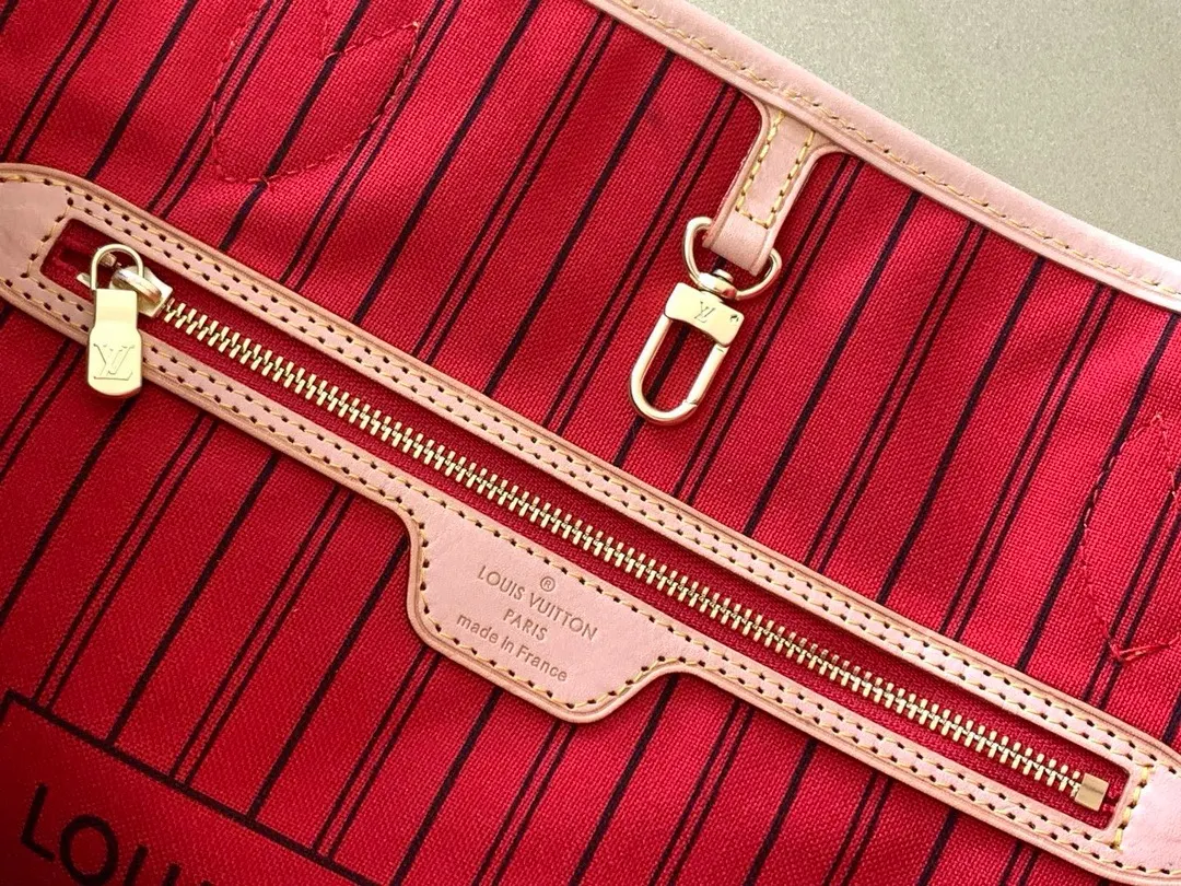 LV Neverfull 帆布 手拿包 精致手拿款(數字9) LV Neverfull 帆布 手拿包 精致手拿款(數字9)
