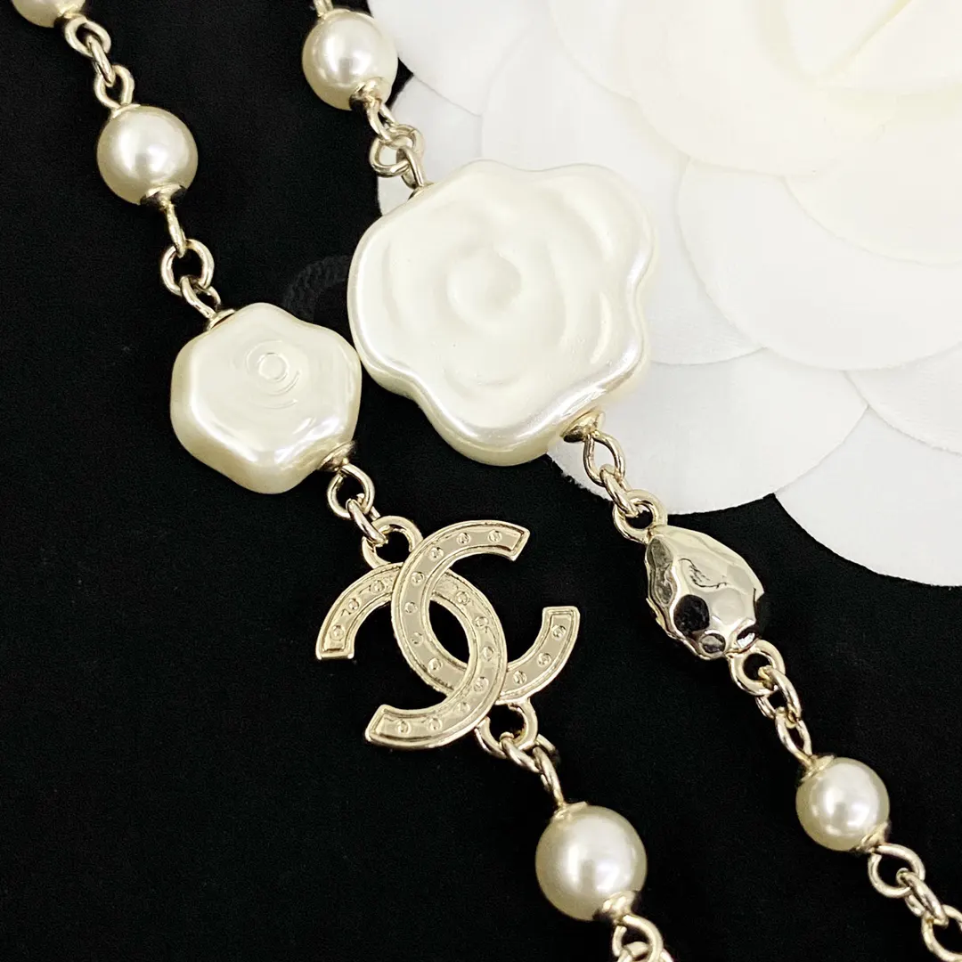 Chanel 珍珠 双C 满钻 贝母 项链 精致锁骨链
