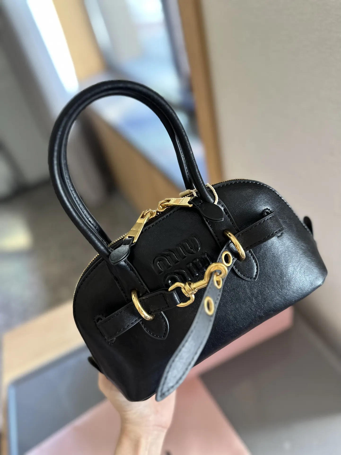 Miu MiuMiu 通勤人必备 包 手提包 通勤手提款