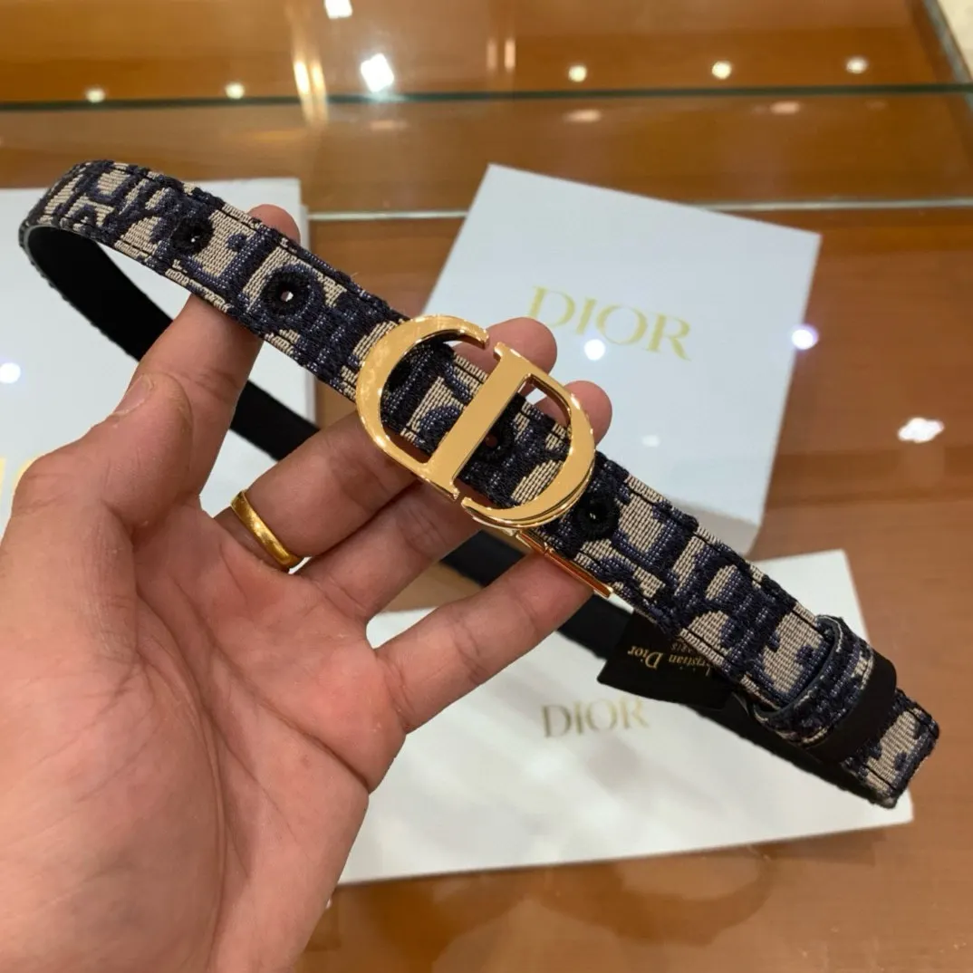 Dior 30 Montaigne 皮革 腰带