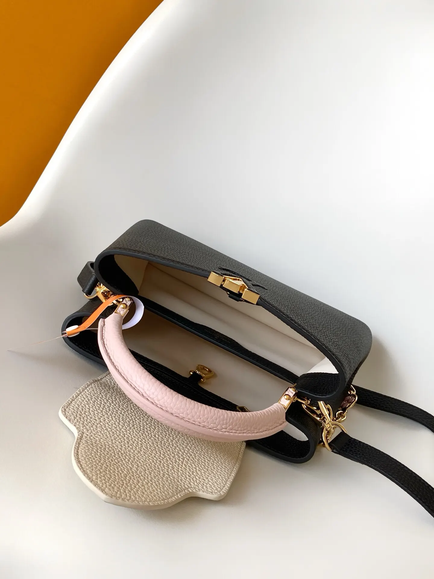 LV Capucines 黑色 米白 牛皮 链条包 精致链条款