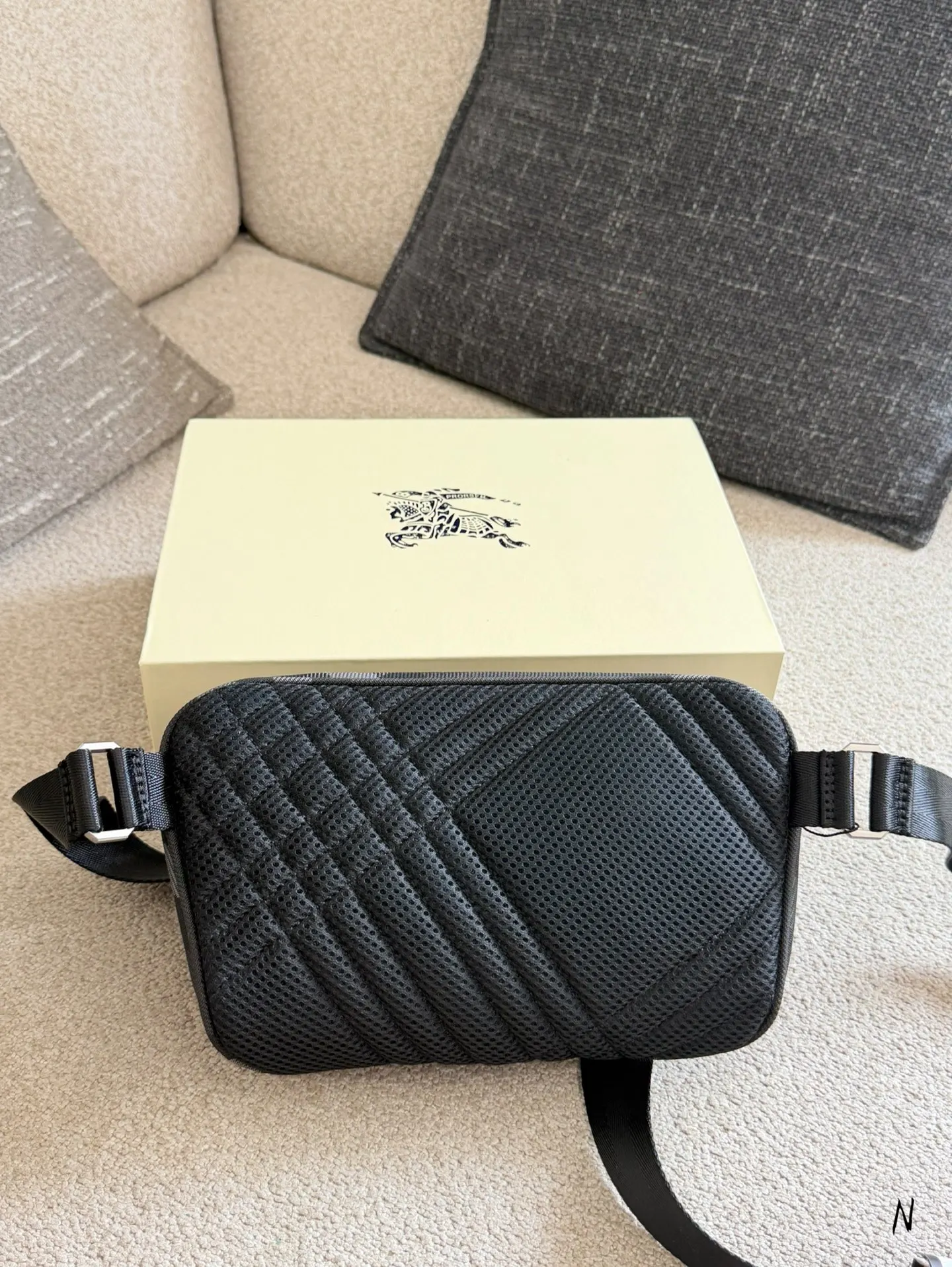 Burberry 尼龙 腰包 休闲腰包款