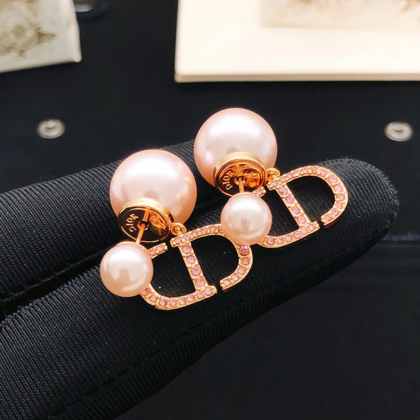 Dior 金色CD耳环 珍珠吊坠配饰款