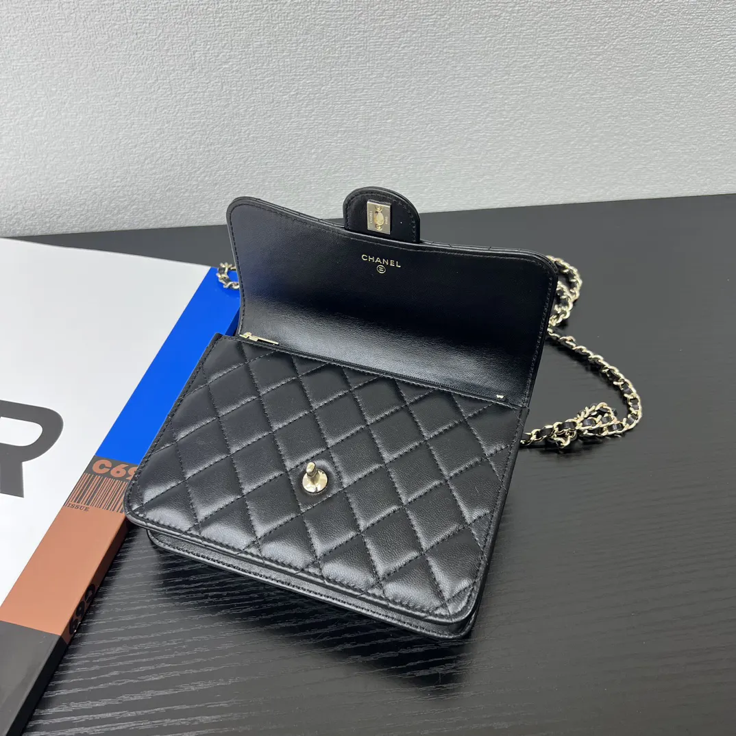 CHANEL 黑色小牛皮菱格链条包 手提款