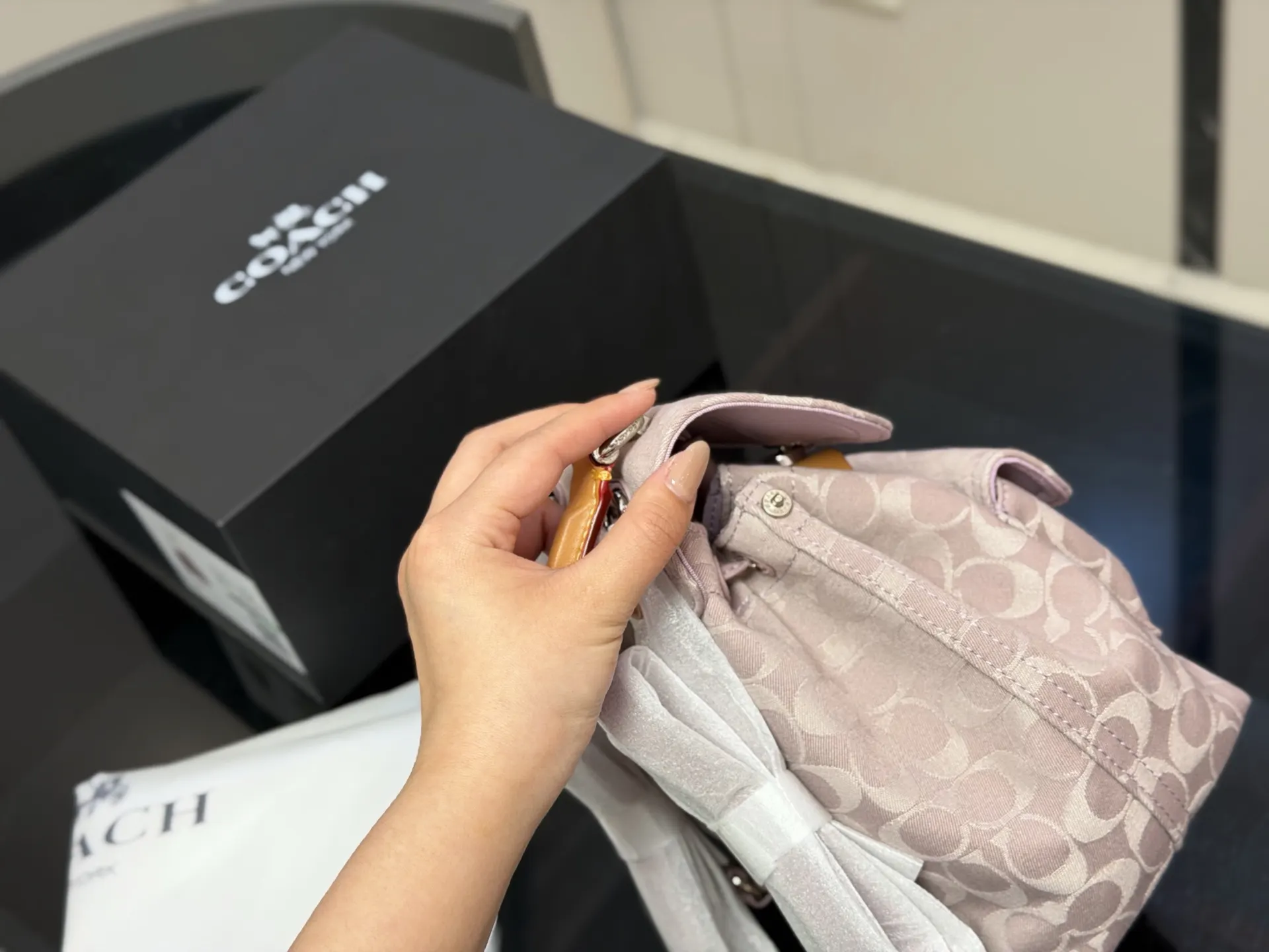 Coach 牛仔 盒 牛仔香布蕾雙肩包好美 实用雙肩款