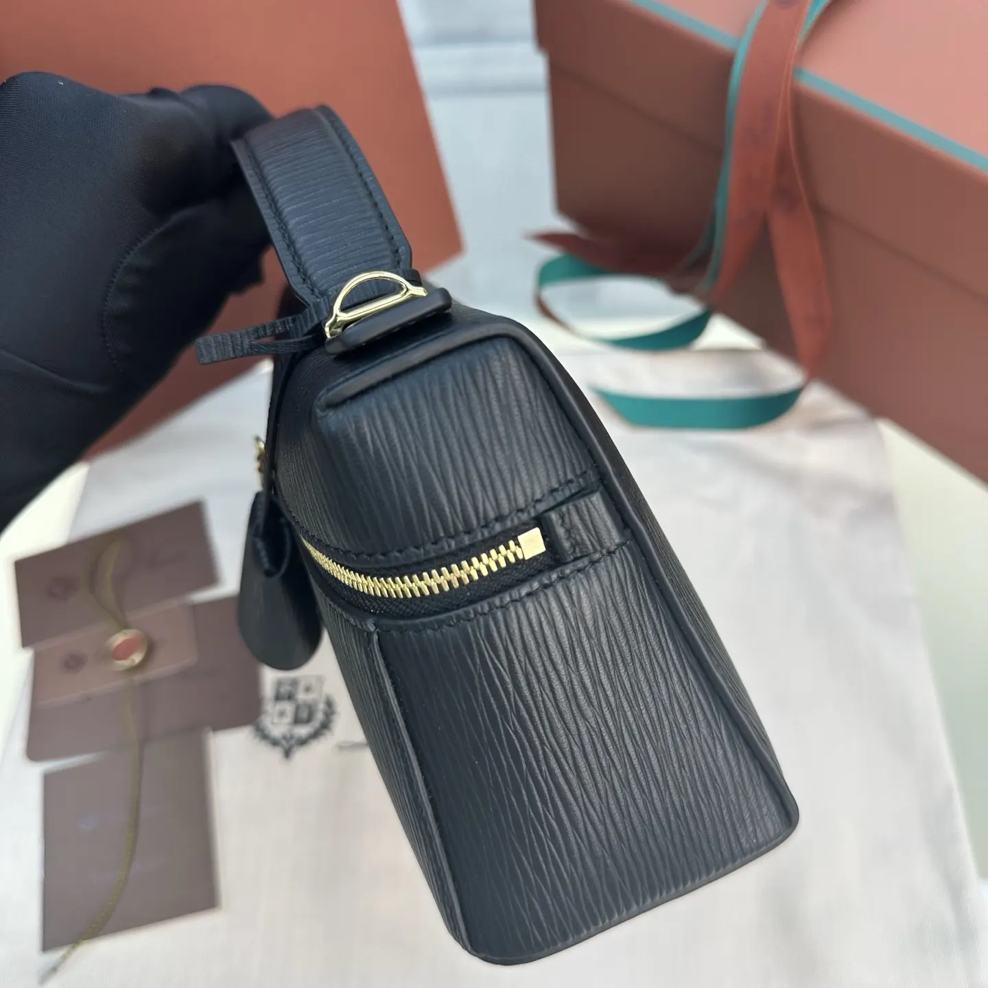 Saddle 黑色 牛皮 收纳包 旅行收纳款