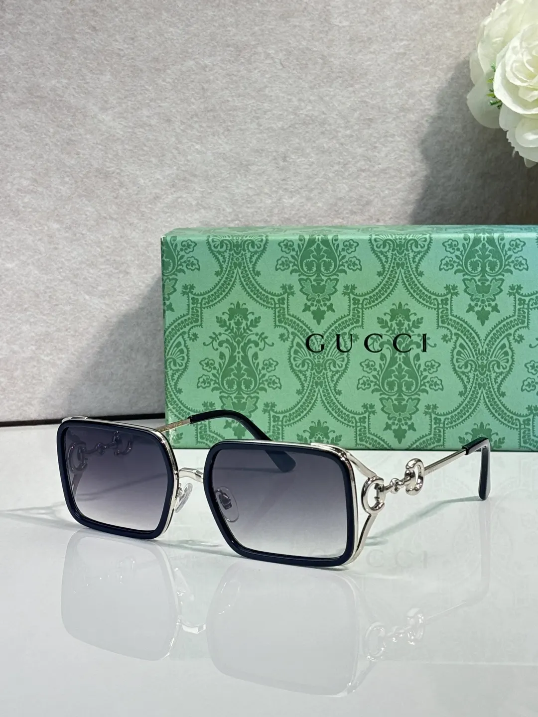 Gucci 金色 太阳镜