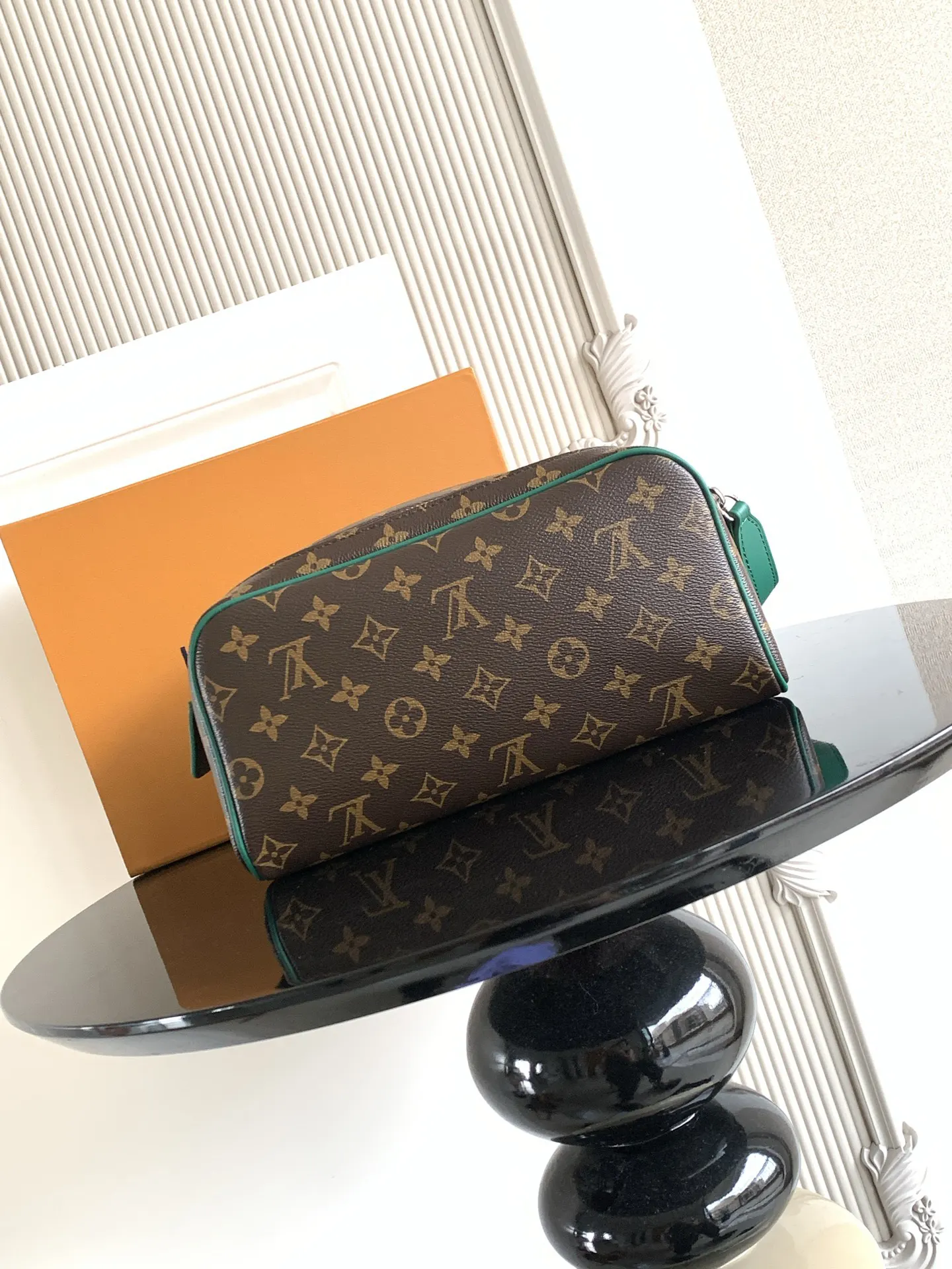 LV 牛皮 收納包 旅行收納款