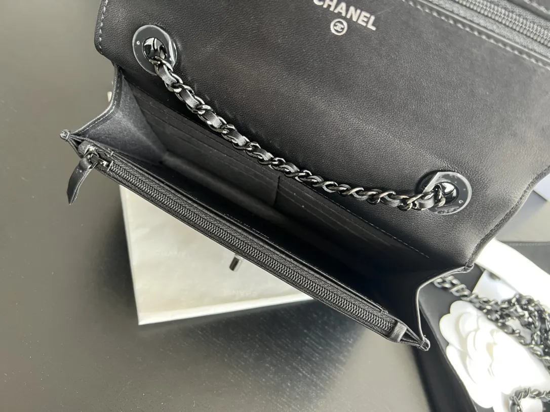 Chanel 22 黑色 菱格绗缝 斜挎包