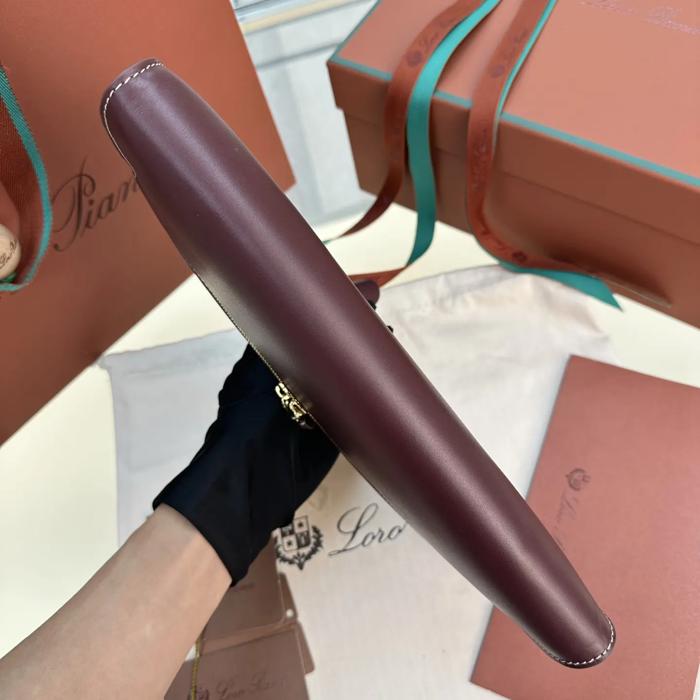 Saddle 牛皮 手拿包 精致手拿款