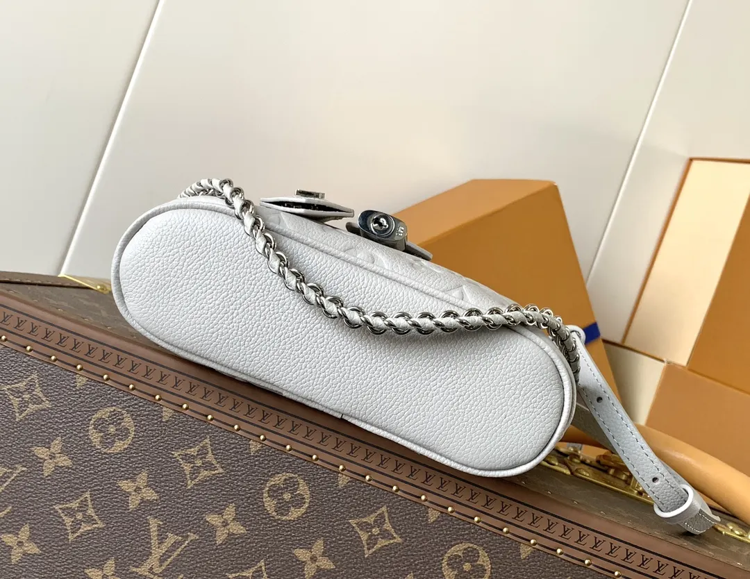 LV 灰色 牛皮 链条包 精致链条款