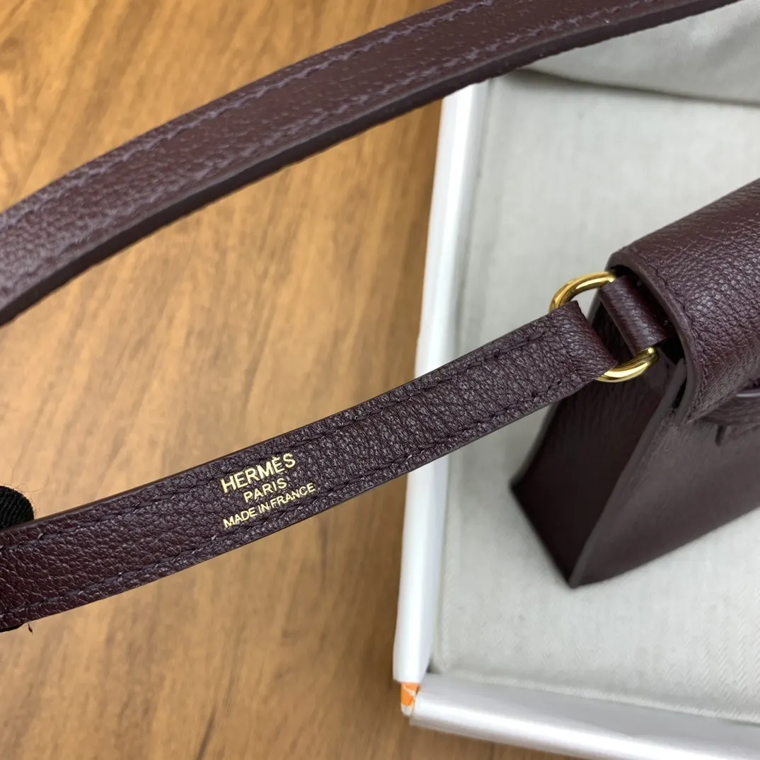 Hermès Kelly Top Handle Bag Classic