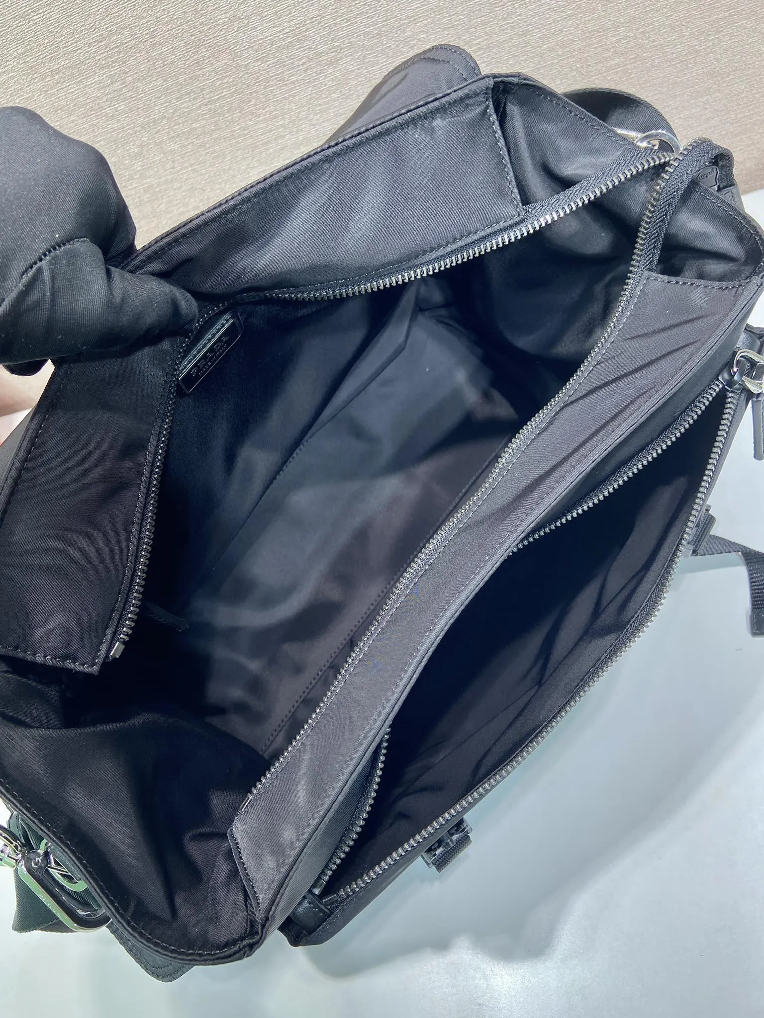 Prada Re-Nylon 2VD082 皮革 手提包