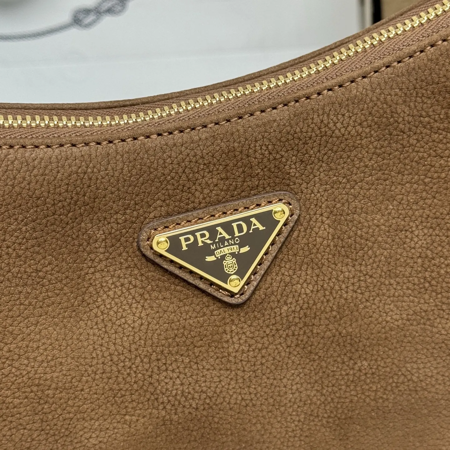 Prada 皮革 斜挎包