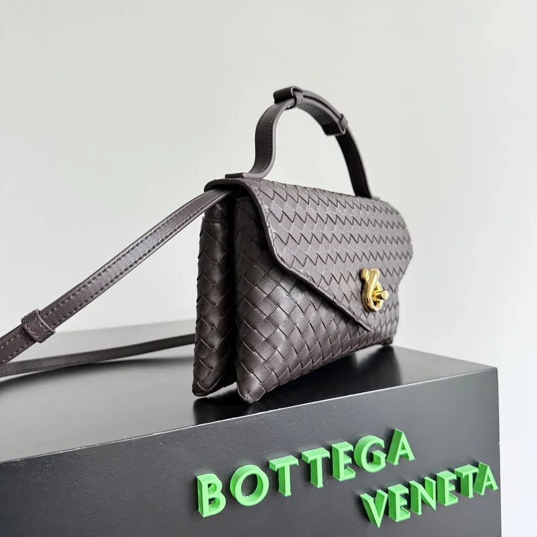 Bottega Veneta 皮革 托特包 大容量托特款