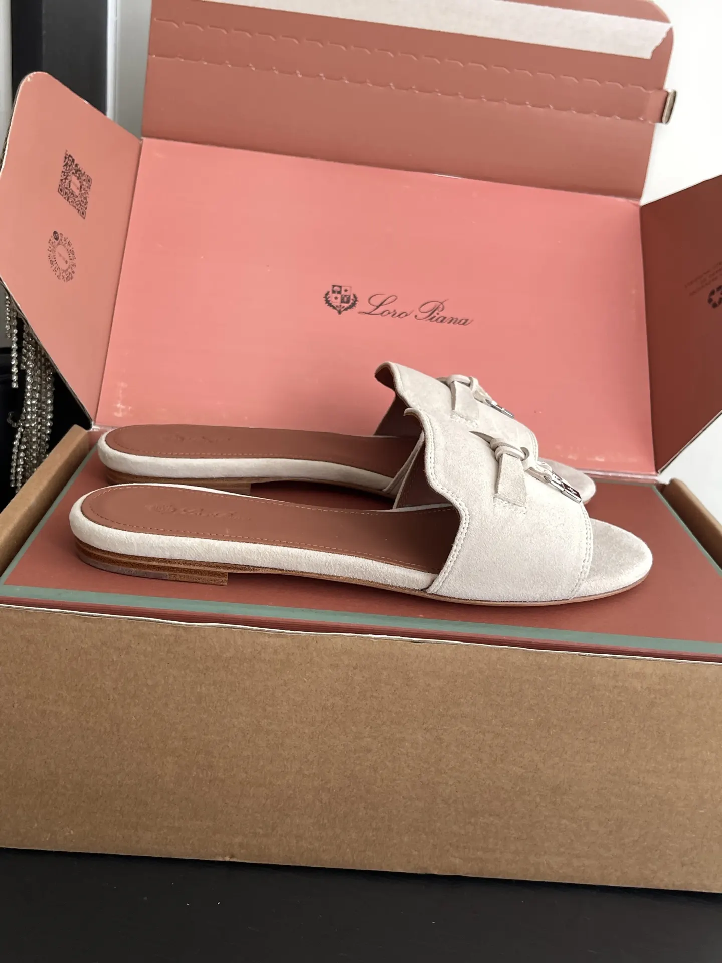 Loro Piana 拖鞋 轻便舒適款(數字2) Loro Piana 拖鞋 轻便舒適款(數字2)