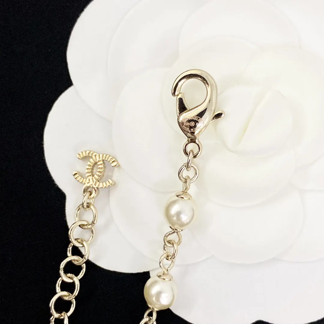 Chanel 珍珠 双C 满钻 贝母 项链 精致锁骨链
