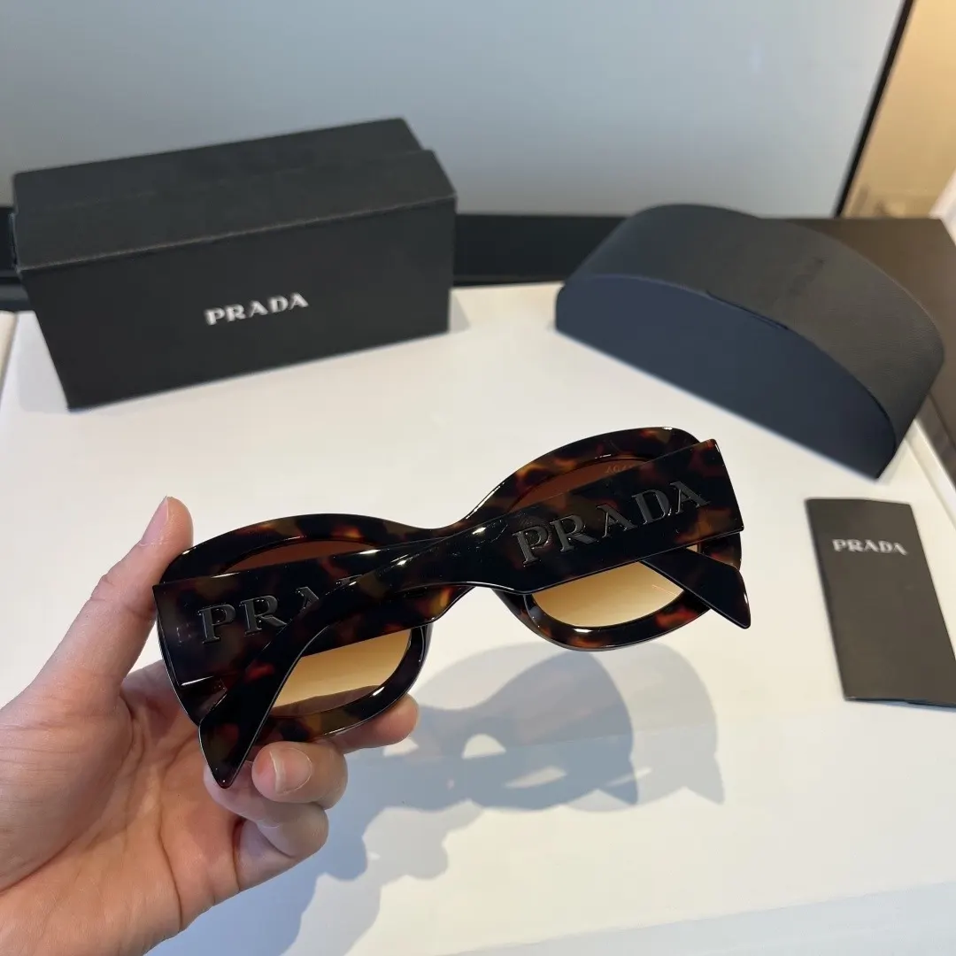 Prada 太阳眼镜 时尚遮阳 太阳镜