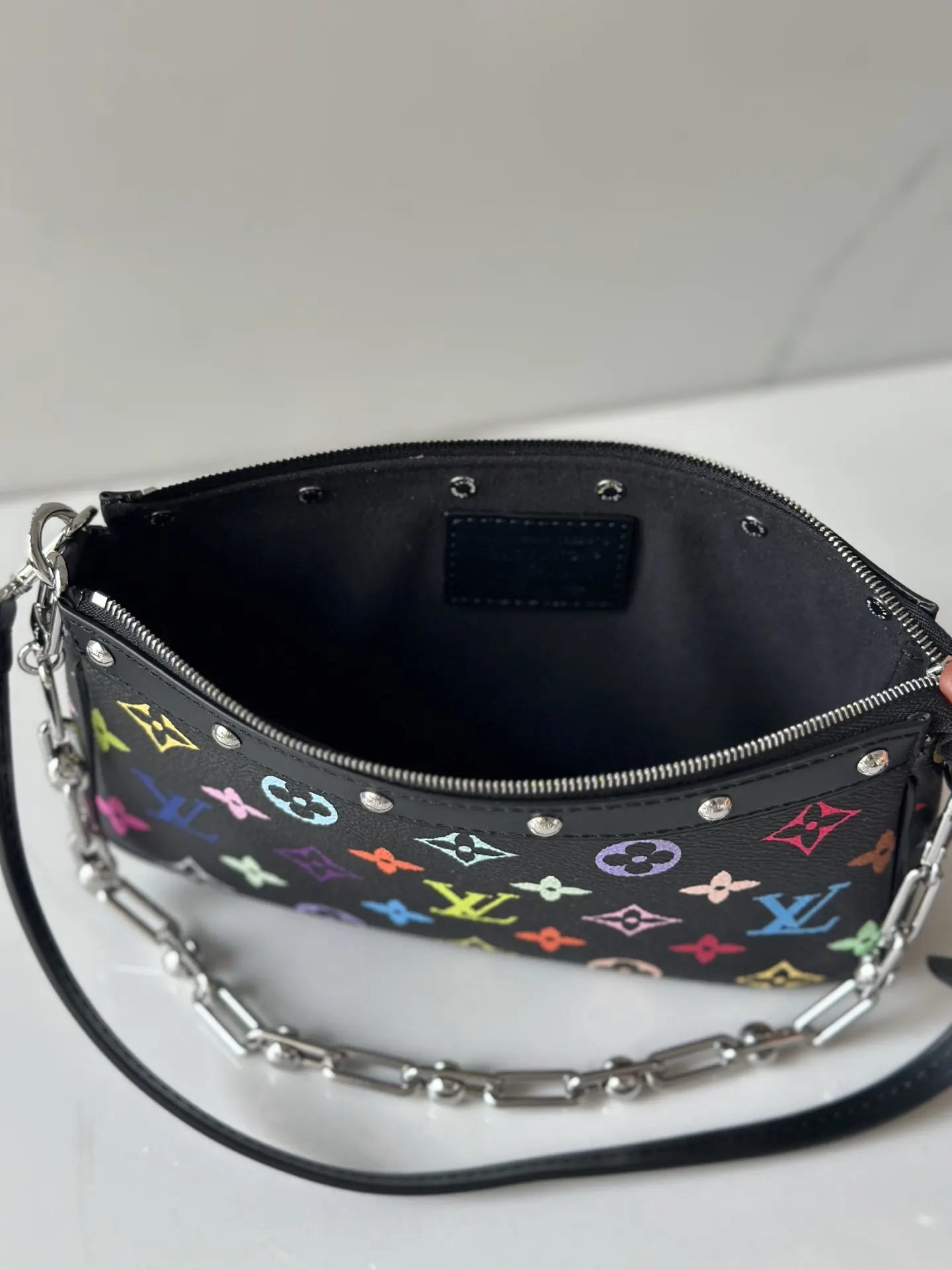 Louis Vuitton Chain Bag Leather