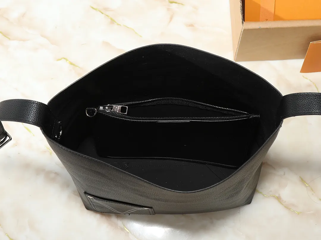 Louis Vuitton Hobo Shoulder Bag Vintage Leather