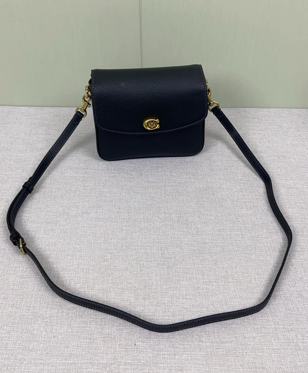 Crossbody Bag Lightweight Leather