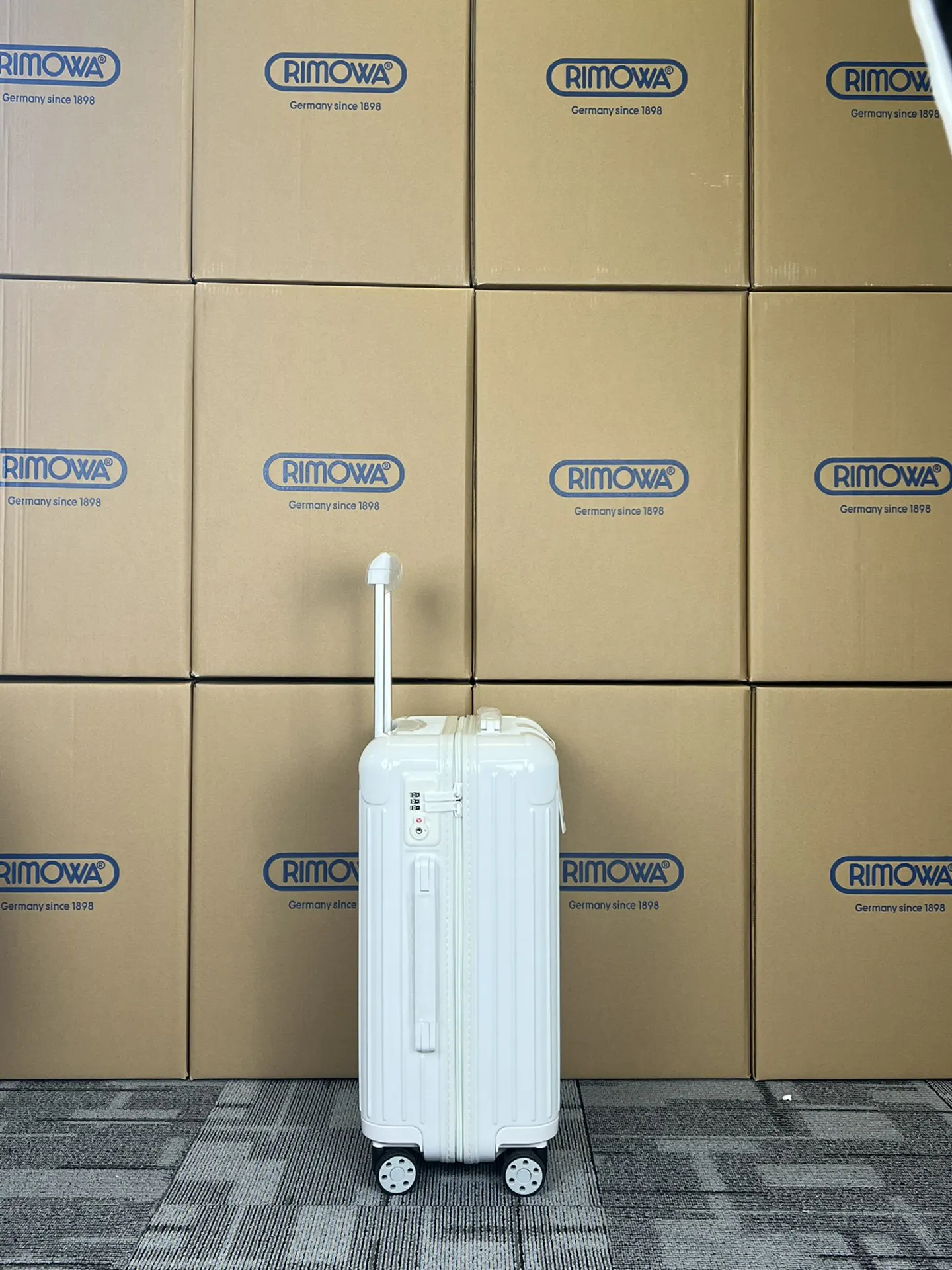 White Suitcase Travel Lightweight