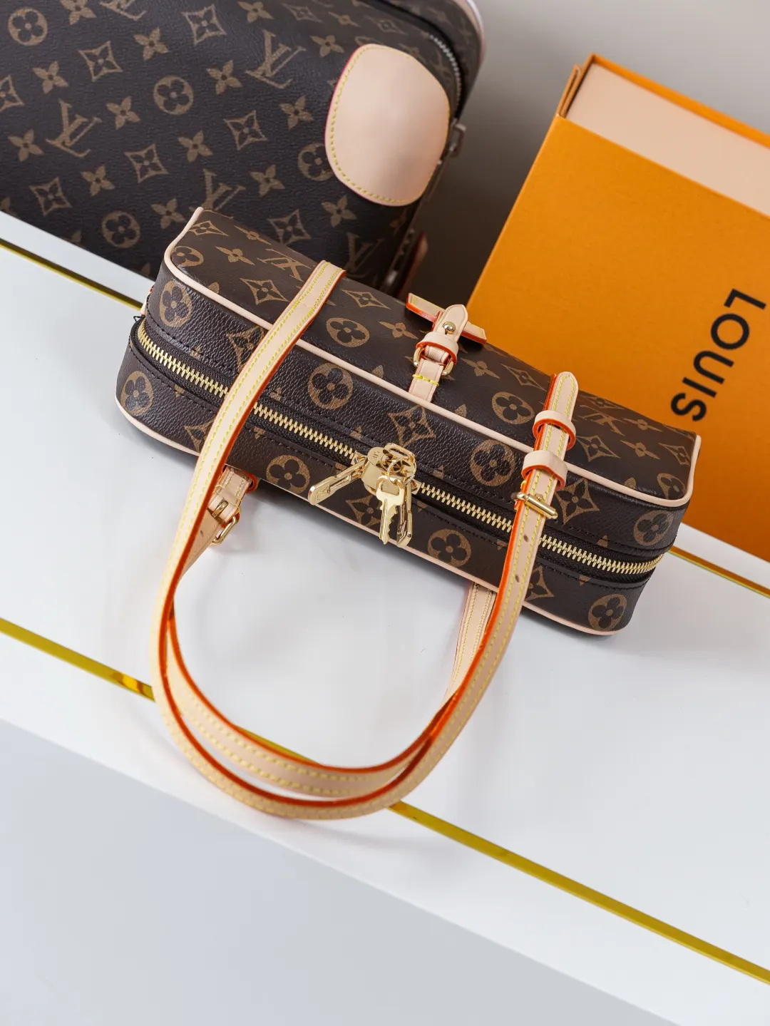 LV Classic Monogram Tote Bag Image 7 LV Classic Monogram Tote Bag Image 7