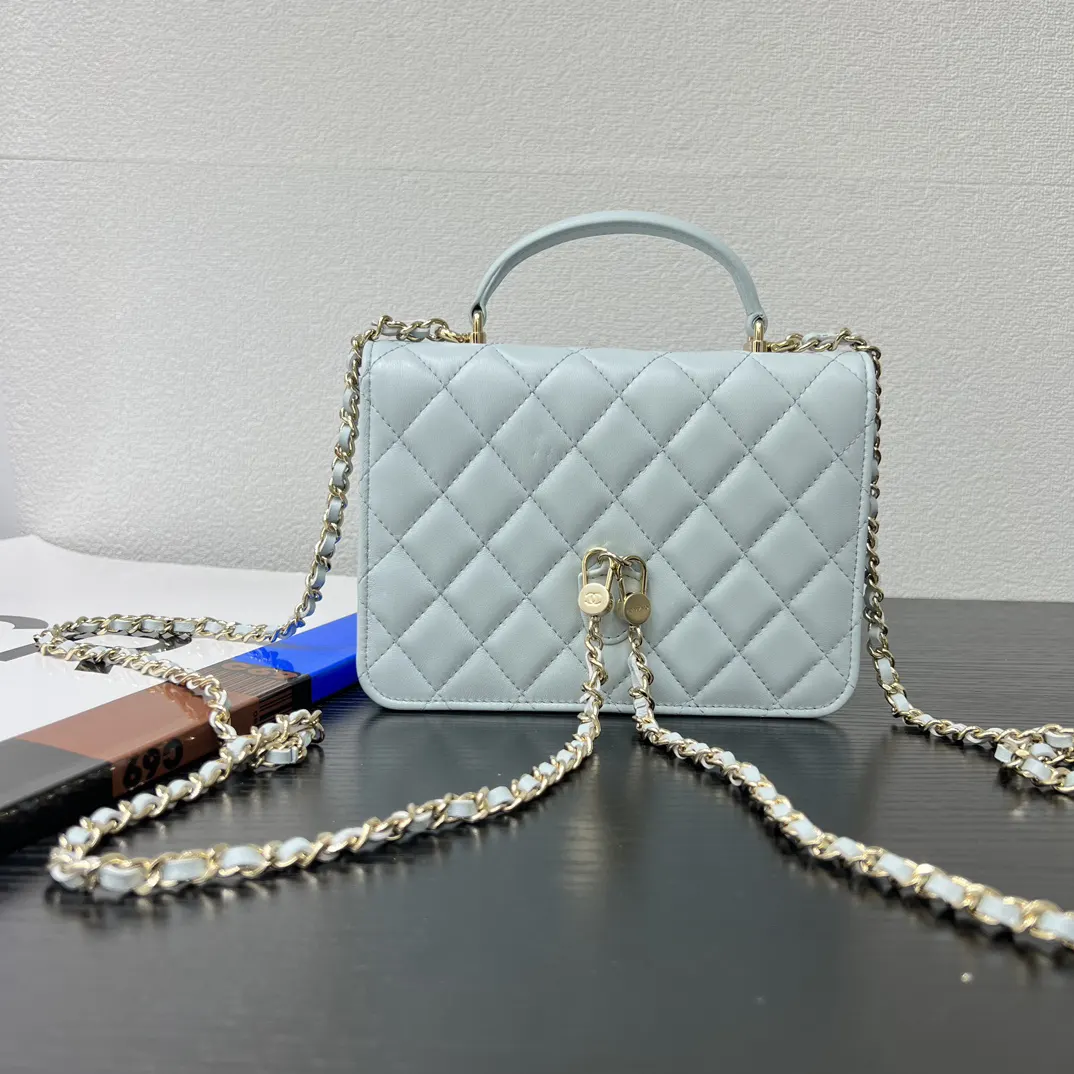 Chanel 蓝色 皮革 菱格绗缝 手提包