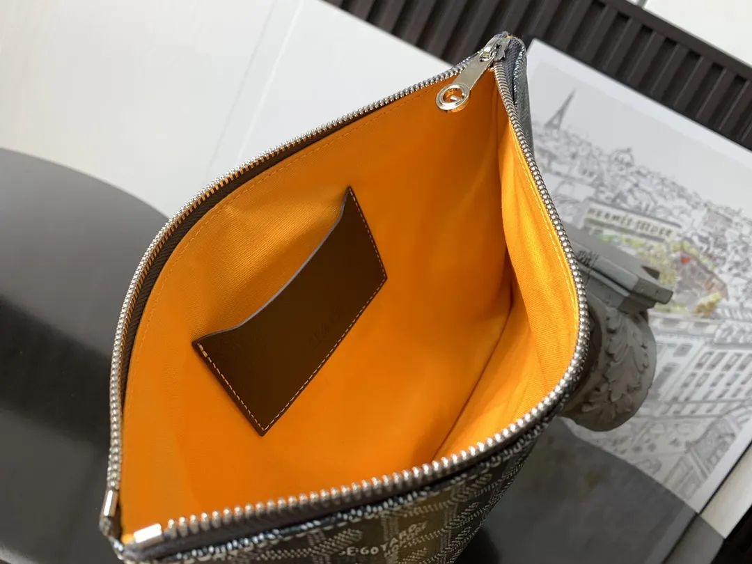 Goyard 灰色 鼎鼎戈雅 手拿包 精致手拿款(數字6) Goyard 灰色 鼎鼎戈雅 手拿包 精致手拿款(數字6)