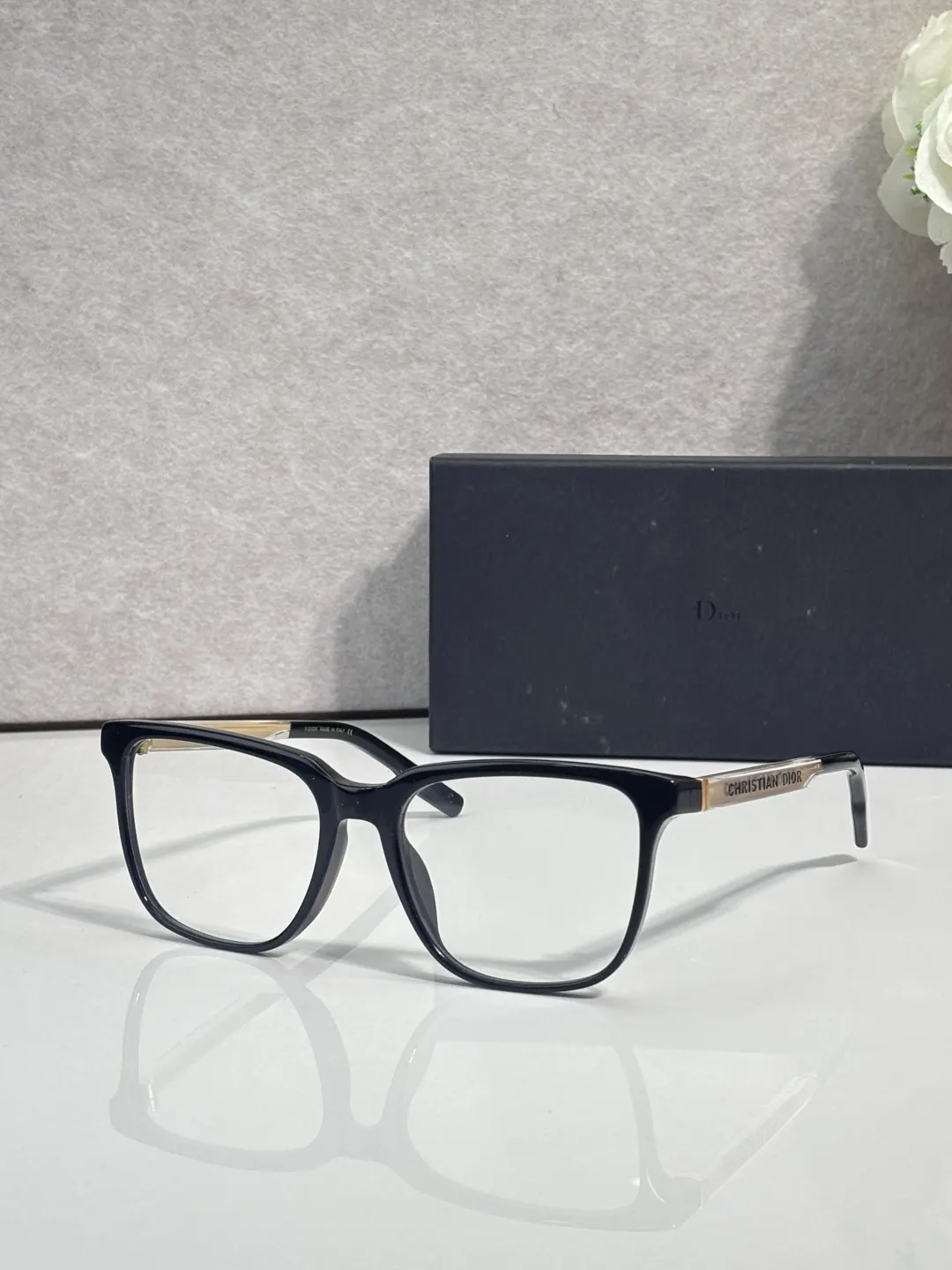 Dior Fashion Item Fashion