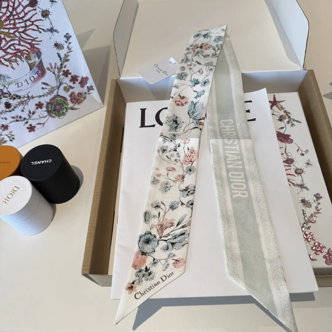 Dior 蓝色花卉真丝发带 度假配饰款