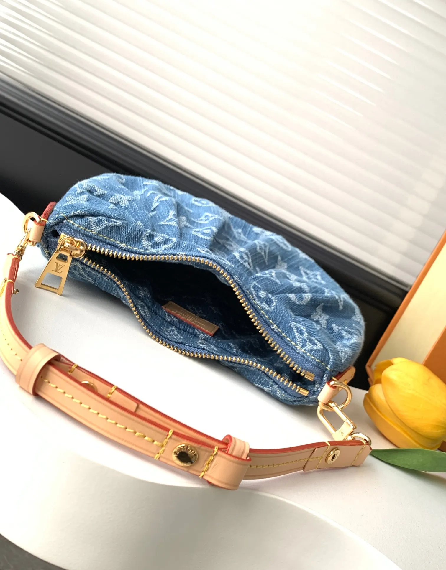 Clutch Bag Leather Image 9 Clutch Bag Leather Image 9