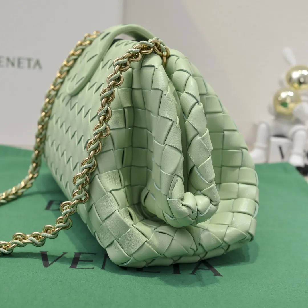 Bottega Veneta 羊皮 鏈條包 精致鏈條款