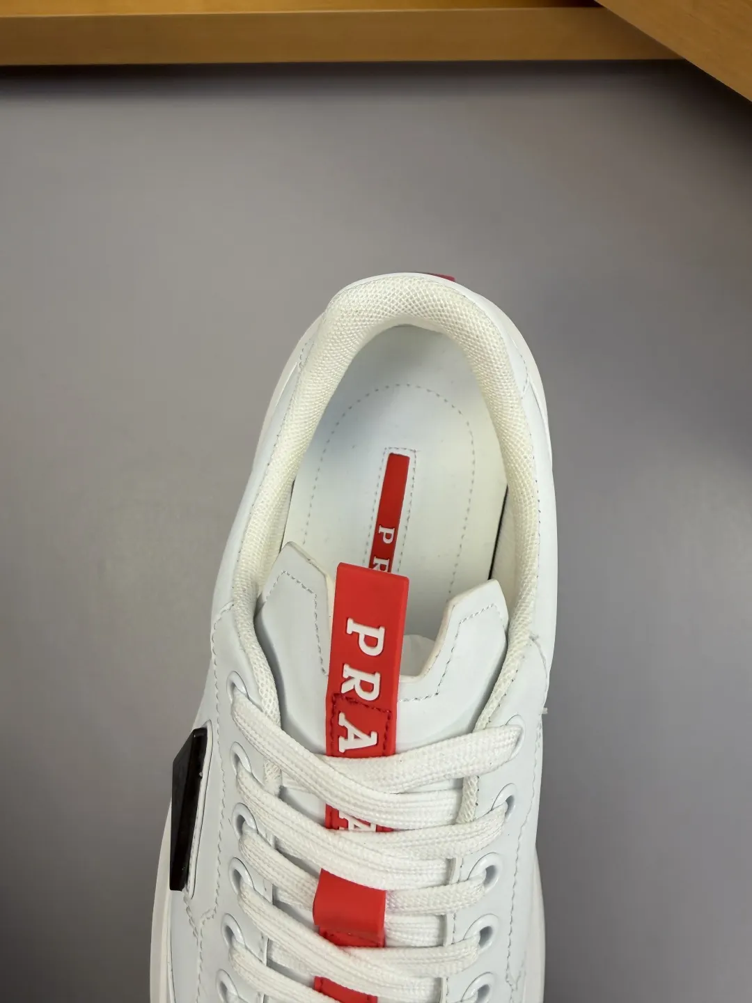 Prada 牛皮 真丝 帆布 运动鞋 休闲运动
