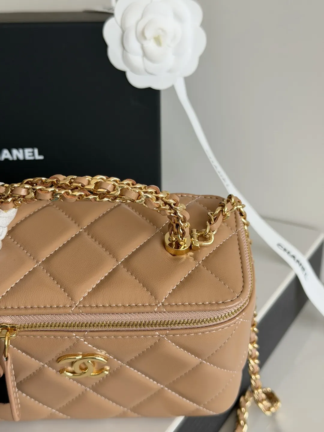 CHANEL 羊皮 上架 小羊皮 制作 质量 經典之作 华丽与 手提包 通勤手提款
